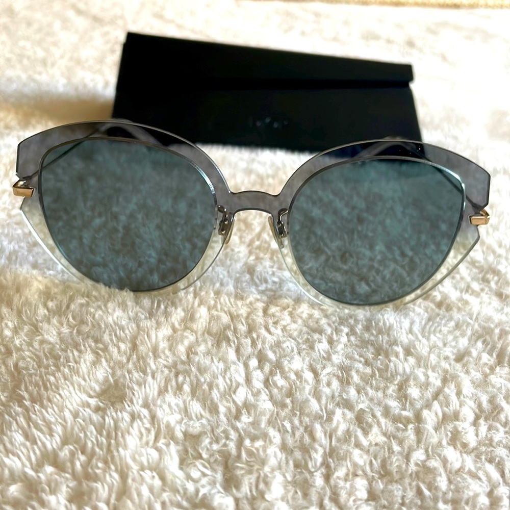 Beautiful light weight sunglasses